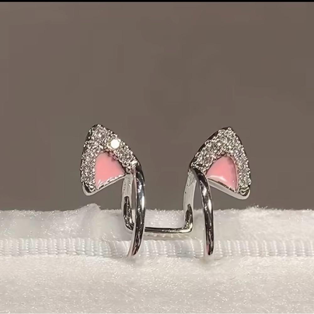 Cat Ear Ear Cuff - Picture 3 of 5